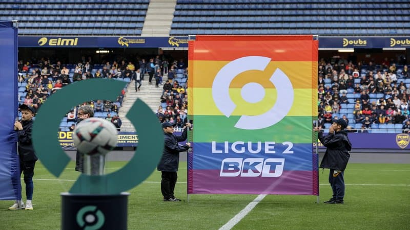 Hai đội về nhất và nhì ở Ligue 2 sẽ lên chơi cho Ligue 1 mùa sau