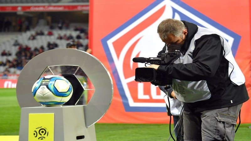 Lịch thi đấu Ligue 1 kéo dài từ tháng 8 -  tháng 5 